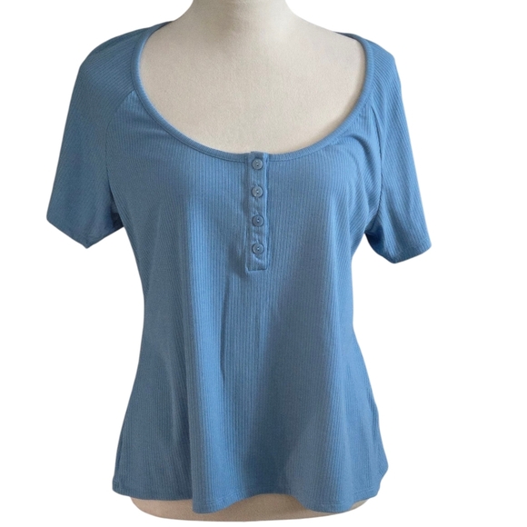 Venus Henley Short Sleeve Blue Button-Front Top Women's size XL (16) - Picture 1 of 11
